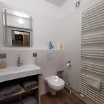 Mit Doppelbett Oder 2 Einzelbetten *