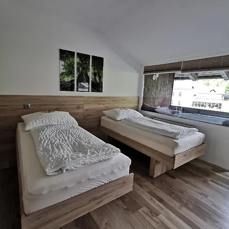 Mit Doppelbett Oder 2 Einzelbetten *