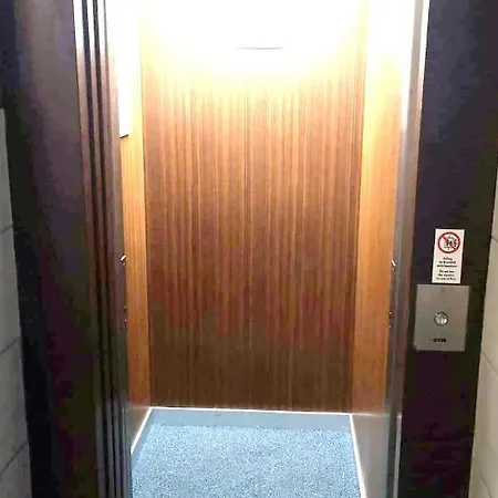 Mit Doppelbett Oder 2 Einzelbetten *