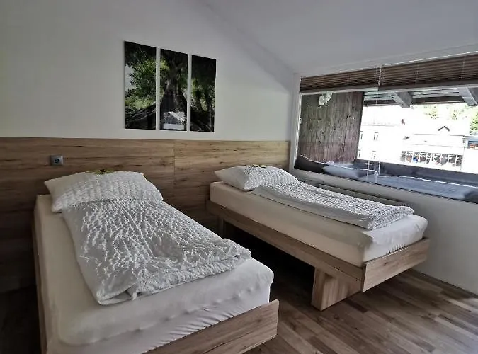 Mit Doppelbett Oder 2 Einzelbetten *